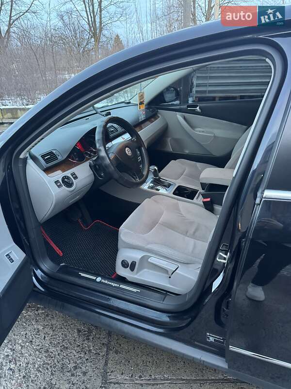 Седан Volkswagen Passat 2010 в Стрые