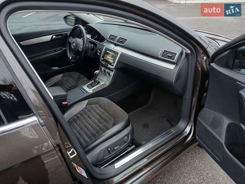 Седан Volkswagen Passat 2013 в Харкові фото 8 Седан Volkswagen Passat 2013 в Харкові