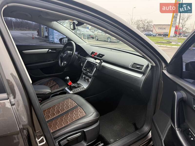 Универсал Volkswagen Passat 2012 в Ужгороде фото 33 Универсал Volkswagen Passat 2012 в Ужгороде