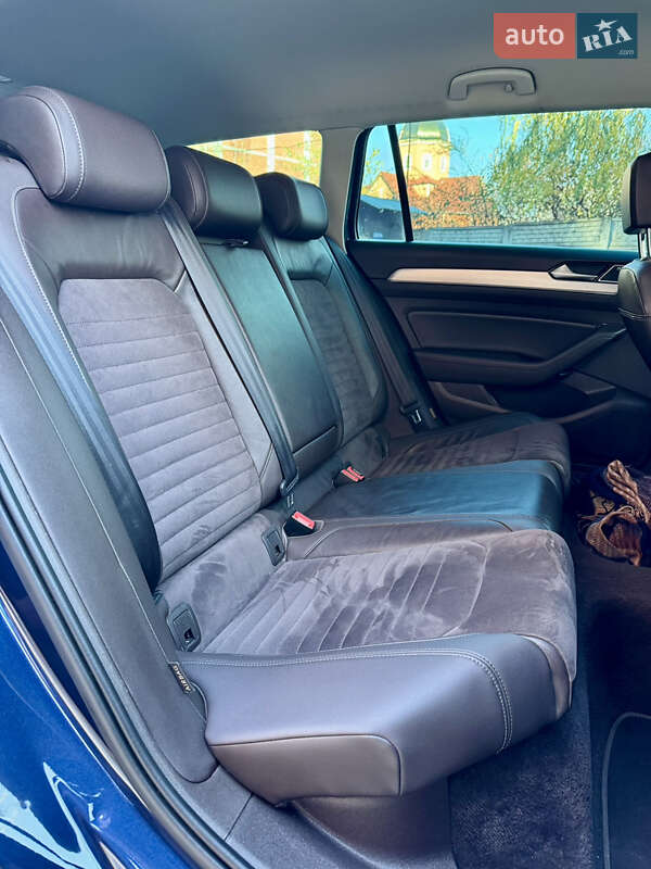 Універсал Volkswagen Passat 2015 в Ужгороді