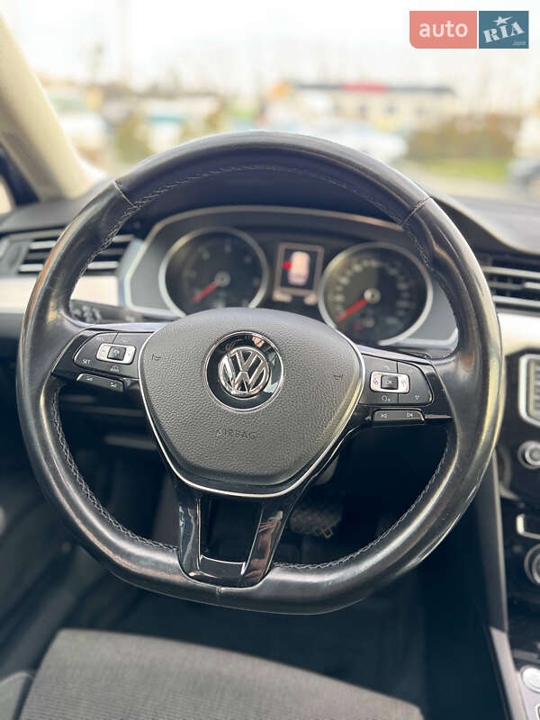 Универсал Volkswagen Passat 2015 в Виннице
