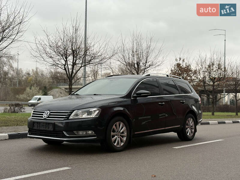 Универсал Volkswagen Passat 2014 в Киеве