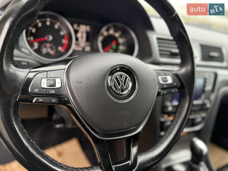 Седан Volkswagen Passat 2015 в Луцьку фото 19 Седан Volkswagen Passat 2015 в Луцьку