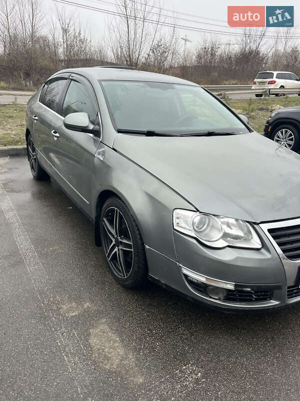 Седан Volkswagen Passat 2006 в Києві