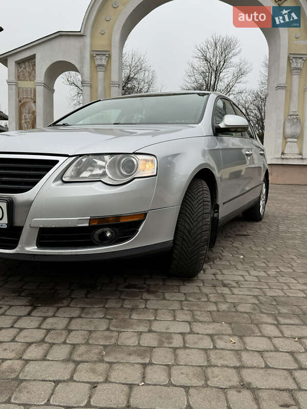 Седан Volkswagen Passat 2010 в Остроге фото 23 Седан Volkswagen Passat 2010 в Остроге