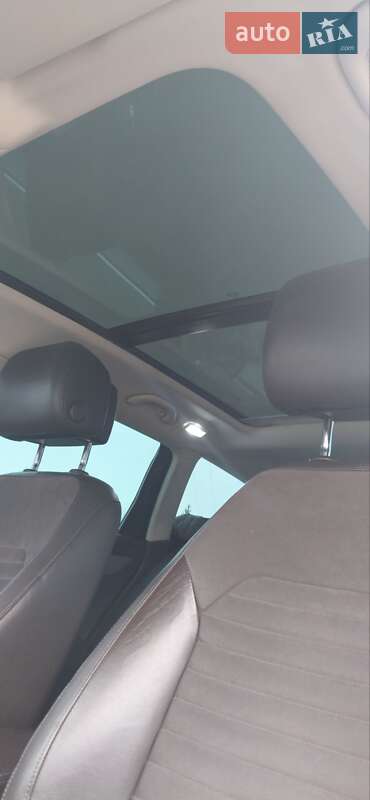 Універсал Volkswagen Passat 2011 в Новій Ушиці