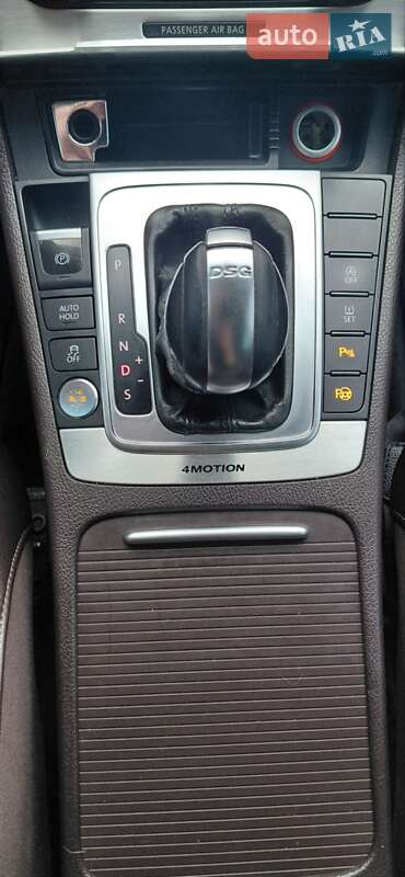 Універсал Volkswagen Passat 2011 в Новій Ушиці