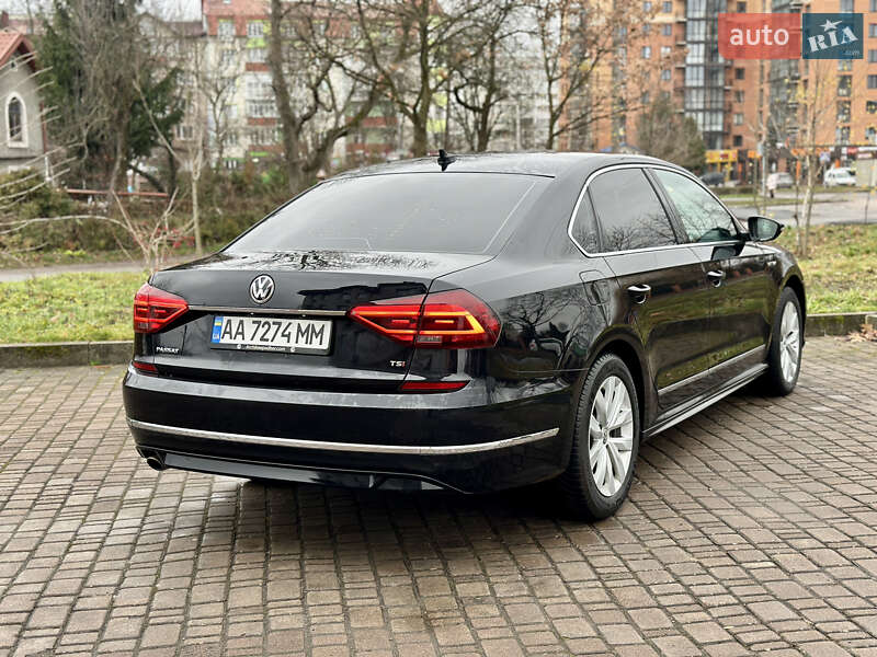 Седан Volkswagen Passat 2017 в Калуше