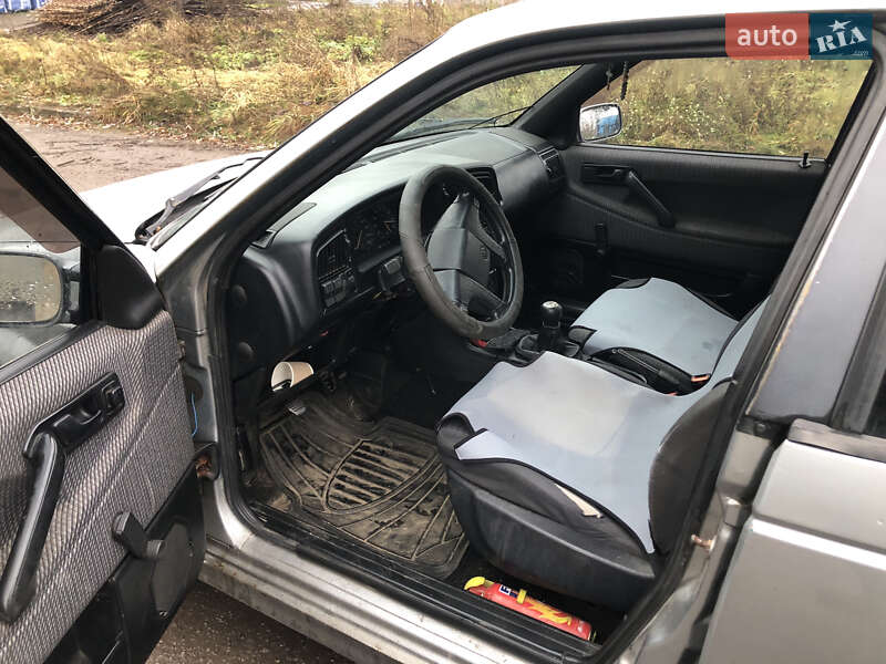 Седан Volkswagen Passat 1990 в Львові фото 9 Седан Volkswagen Passat 1990 в Львові
