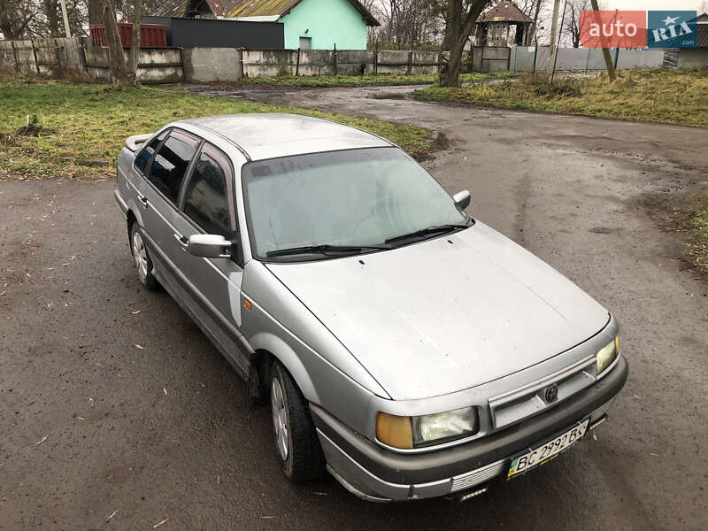 Седан Volkswagen Passat 1990 в Львові фото 12 Седан Volkswagen Passat 1990 в Львові