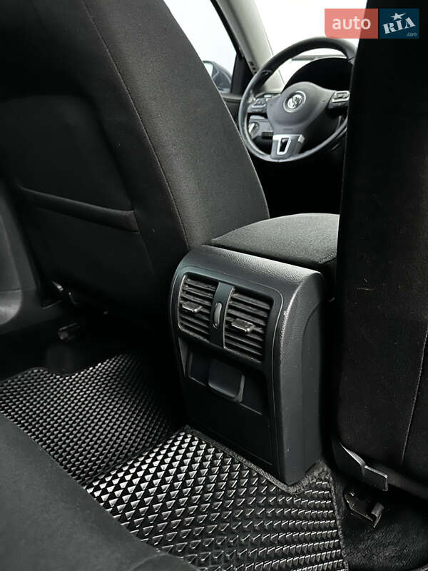 Универсал Volkswagen Passat 2014 в Виннице