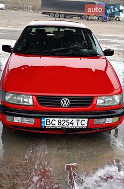 Седан Volkswagen Passat 1995 в Перемышлянах