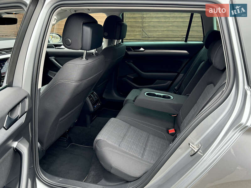 Універсал Volkswagen Passat 2019 в Києві фото 59 Універсал Volkswagen Passat 2019 в Києві