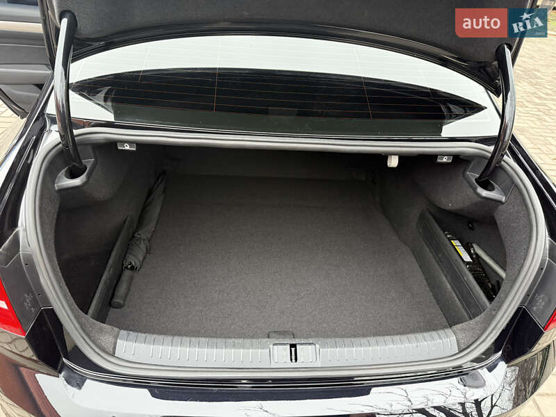 Седан Volkswagen Passat 2015 в Кривом Роге