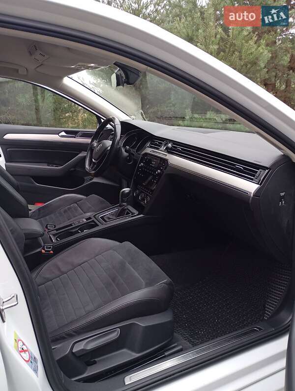 Универсал Volkswagen Passat 2017 в Золочеве фото 38 Универсал Volkswagen Passat 2017 в Золочеве