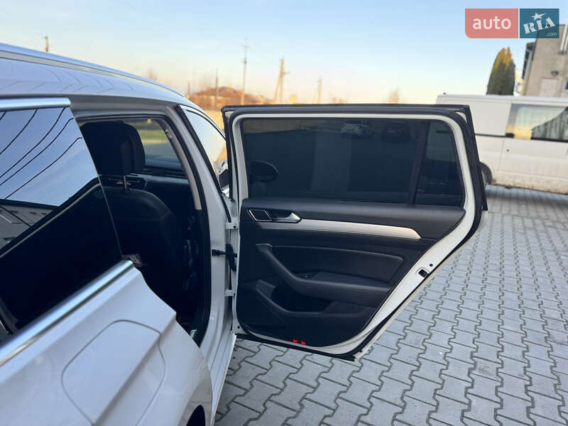 Универсал Volkswagen Passat 2017 в Луцке фото 20 Универсал Volkswagen Passat 2017 в Луцке