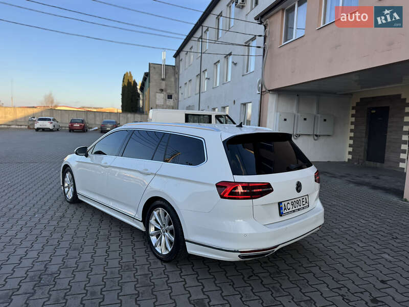 Универсал Volkswagen Passat 2017 в Луцке фото 25 Универсал Volkswagen Passat 2017 в Луцке