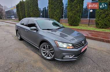 Седан Volkswagen Passat 2016 в Кропивницькому