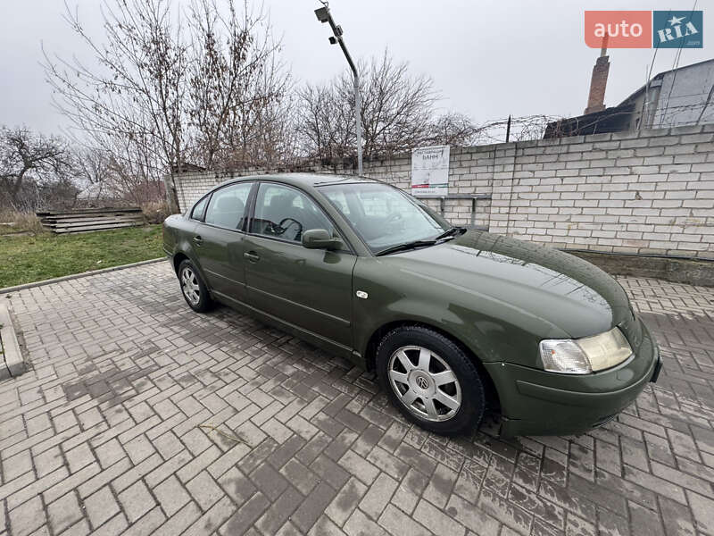 Седан Volkswagen Passat 1997 в Черкассах