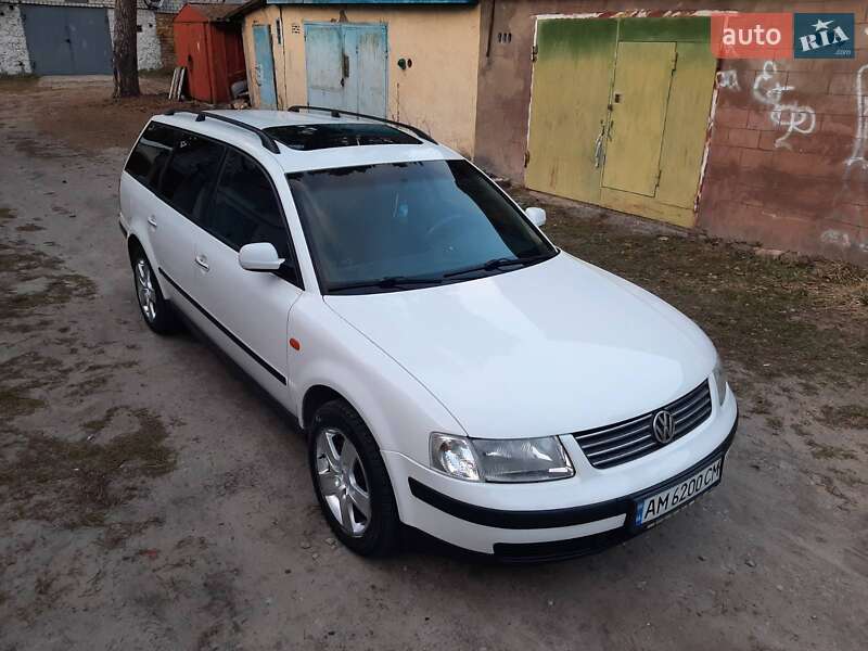 Универсал Volkswagen Passat 1998 в Житомире