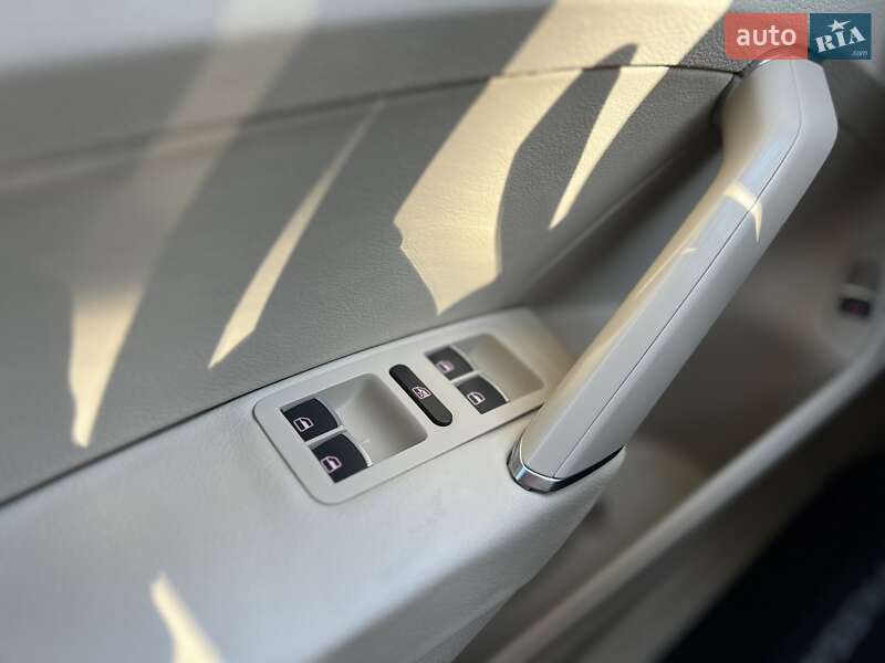 Седан Volkswagen Passat 2017 в Львове фото 29 Седан Volkswagen Passat 2017 в Львове