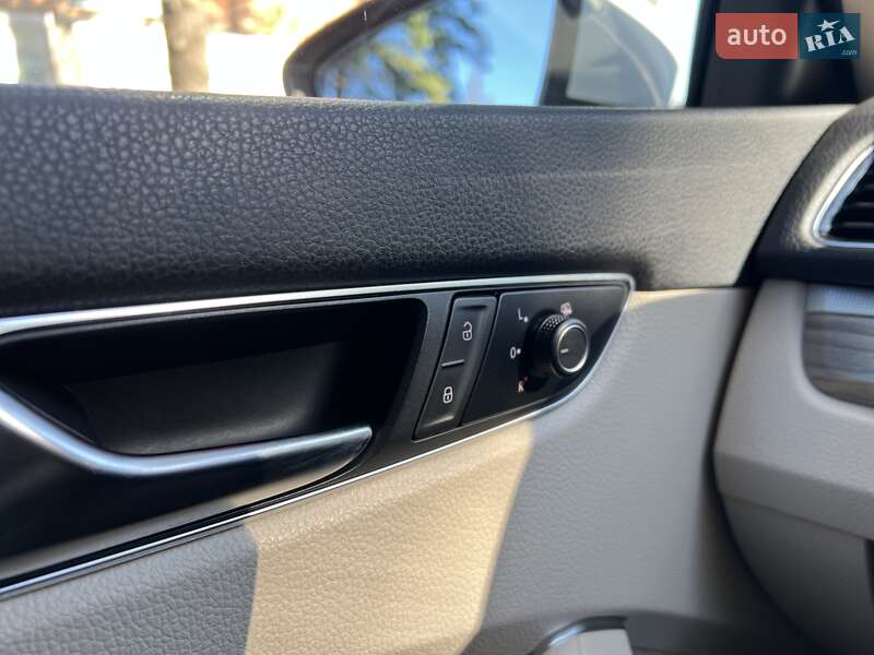 Седан Volkswagen Passat 2017 в Львове фото 30 Седан Volkswagen Passat 2017 в Львове