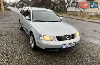 Универсал Volkswagen Passat 2000 в Стрые