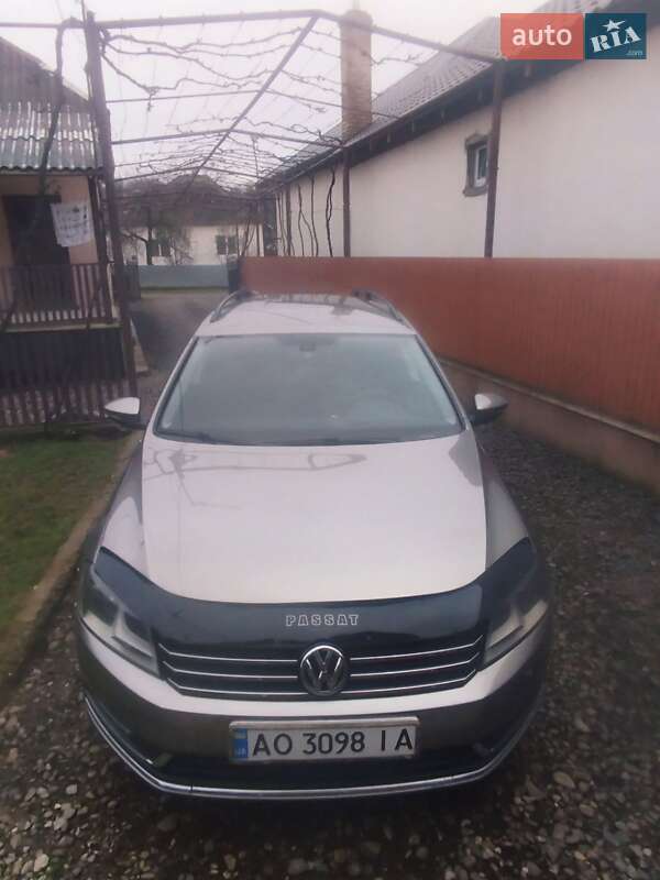 Volkswagen Passat 2012 Volkswagen Passat 2012