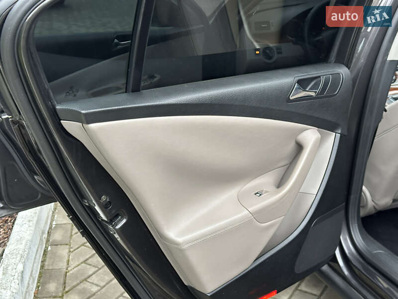 Седан Volkswagen Passat 2006 в Луцьку фото 21 Седан Volkswagen Passat 2006 в Луцьку