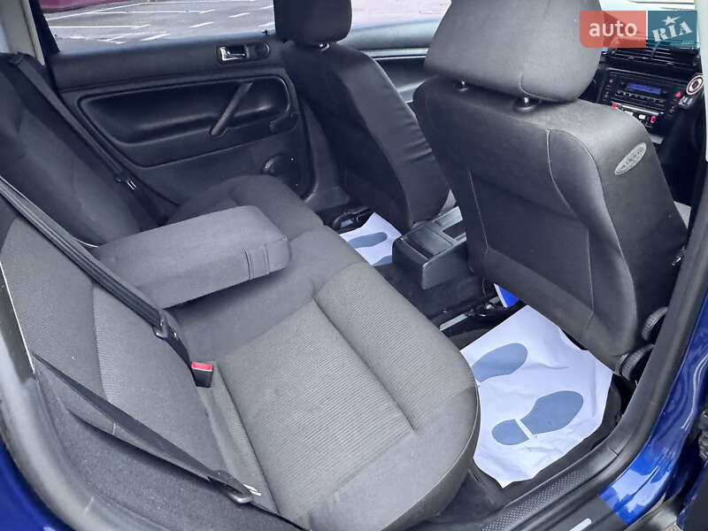 Универсал Volkswagen Passat 2003 в Киеве фото 18 Универсал Volkswagen Passat 2003 в Киеве