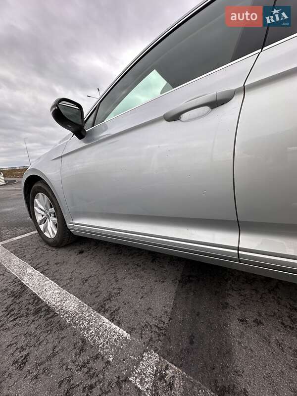 Универсал Volkswagen Passat 2016 в Львове