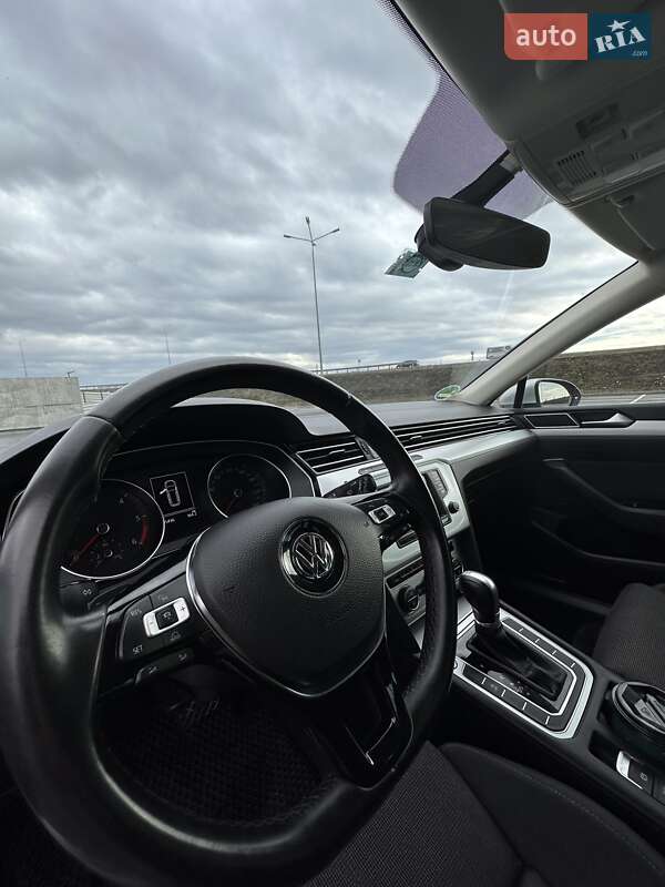 Универсал Volkswagen Passat 2016 в Львове