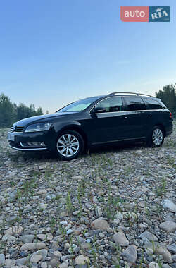 Универсал Volkswagen Passat 2011 в Киеве