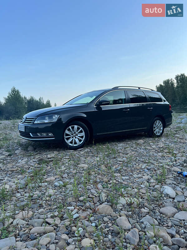 Универсал Volkswagen Passat 2011 в Киеве