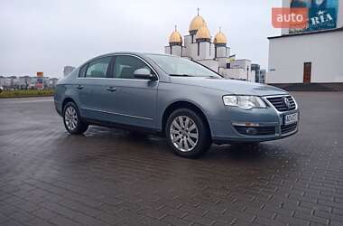 Седан Volkswagen Passat 2010 в Львові