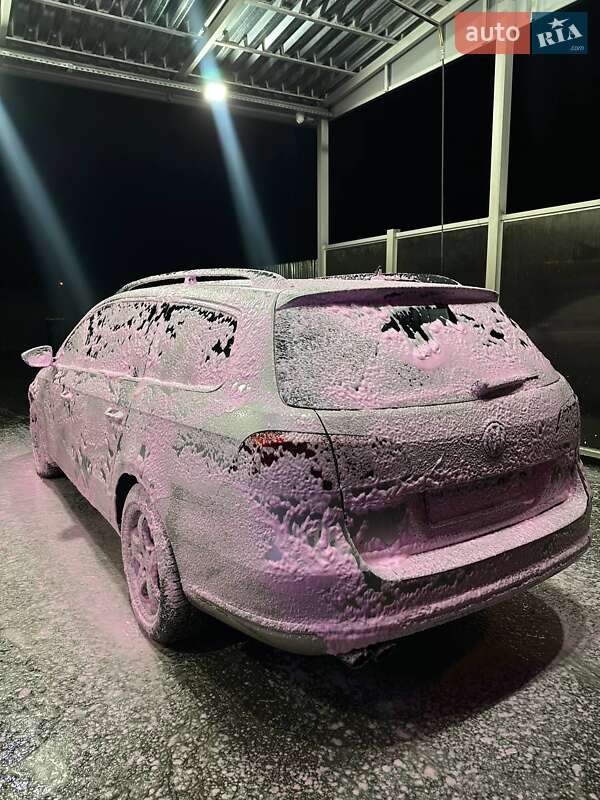 Универсал Volkswagen Passat 2012 в Коцюбинском