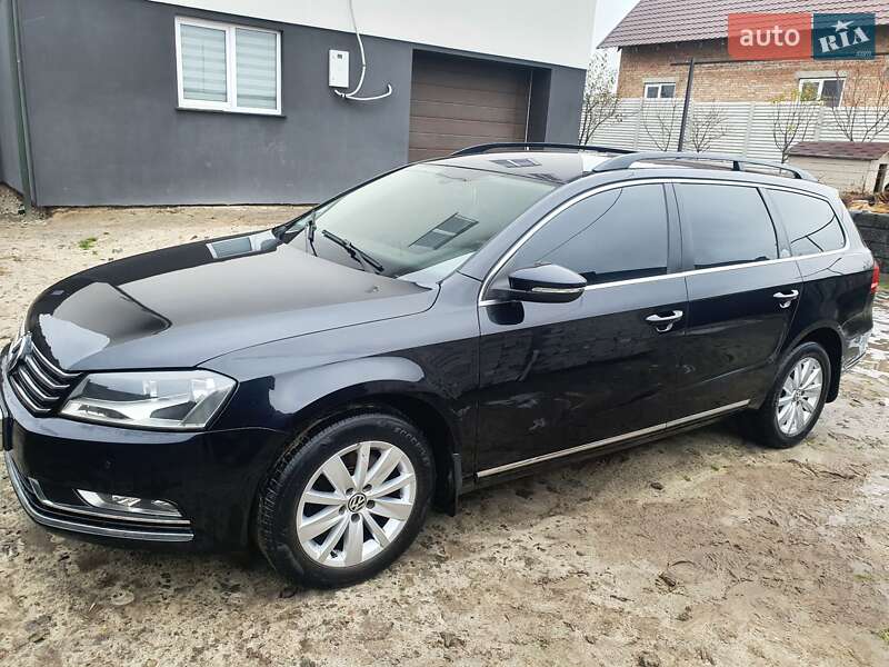 Универсал Volkswagen Passat 2012 в Ровно