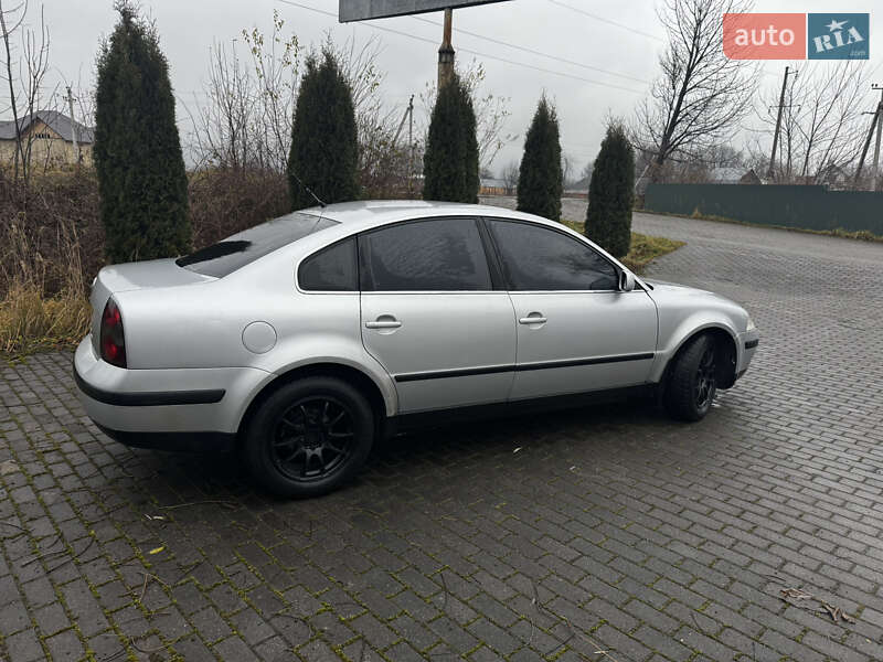 Седан Volkswagen Passat 2001 в Берегомете