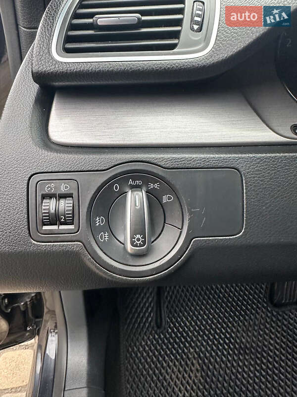 Седан Volkswagen Passat 2011 в Ужгороде