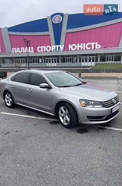 Седан Volkswagen Passat 2013 в Запорожье
