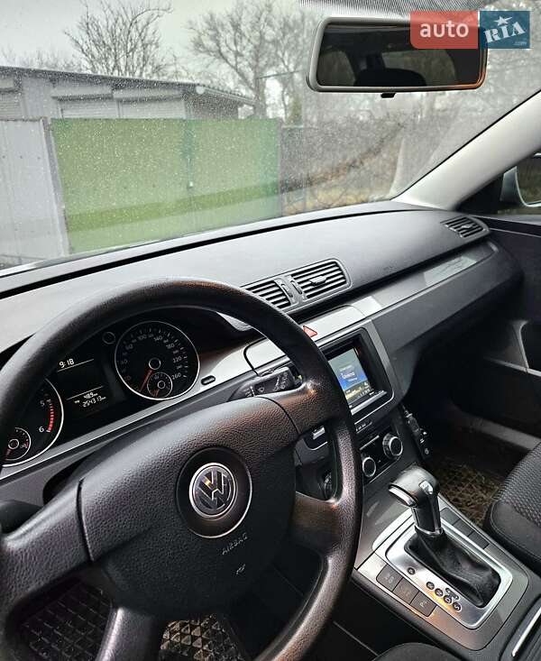 Универсал Volkswagen Passat 2010 в Чугуеве