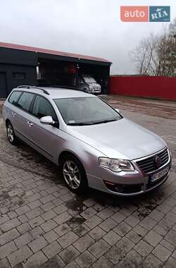 Універсал Volkswagen Passat 2007 в Бродах
