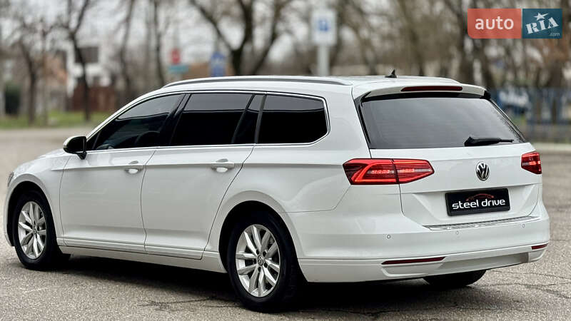 Універсал Volkswagen Passat 2015 в Миколаєві