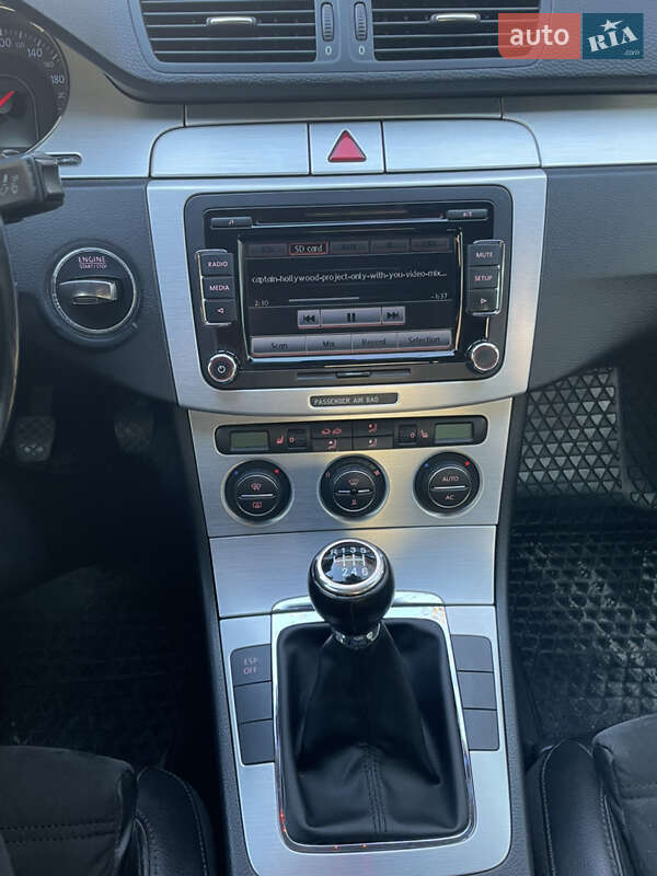 Седан Volkswagen Passat 2008 в Виноградові