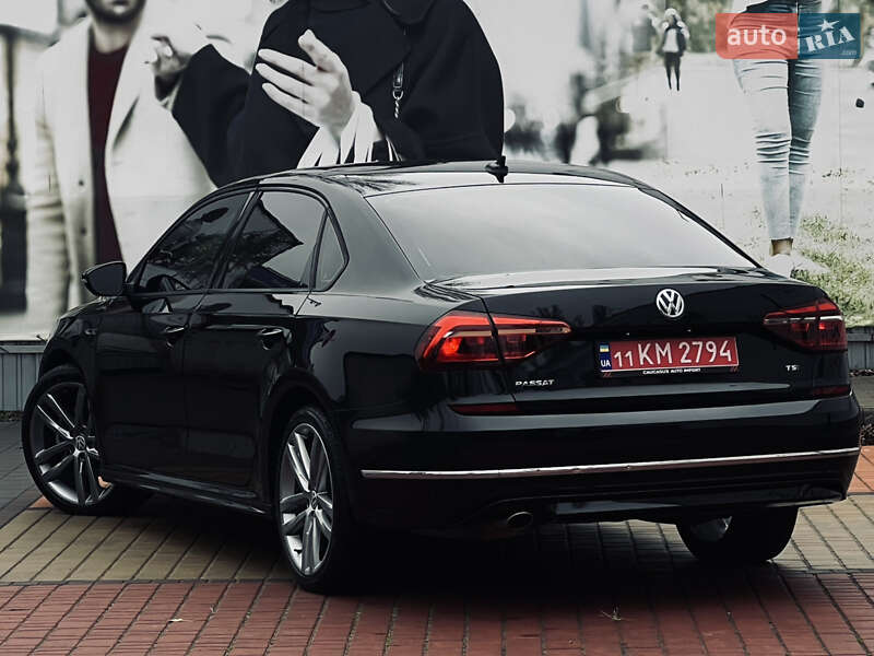 Седан Volkswagen Passat 2018 в Одессе