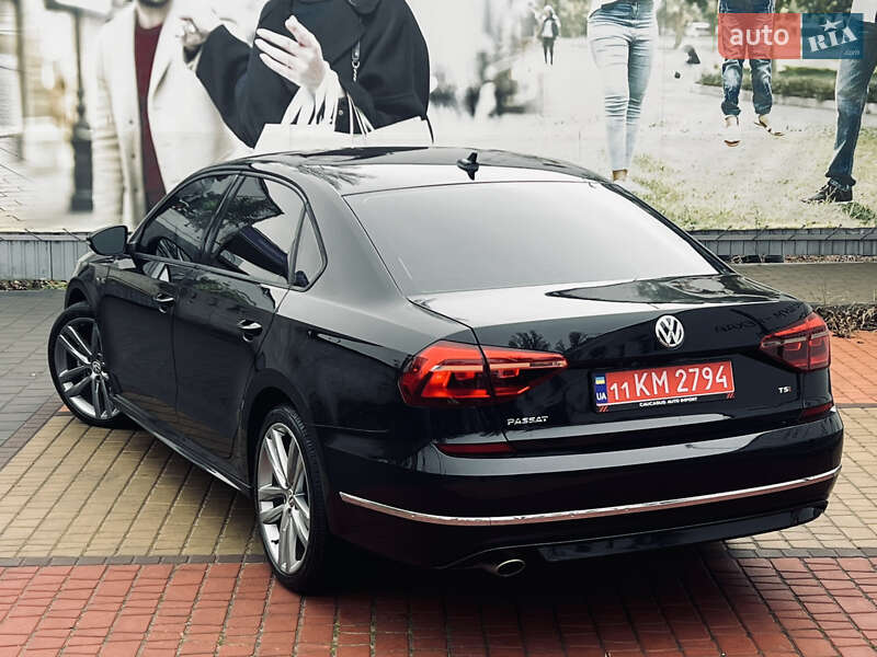 Седан Volkswagen Passat 2018 в Одессе