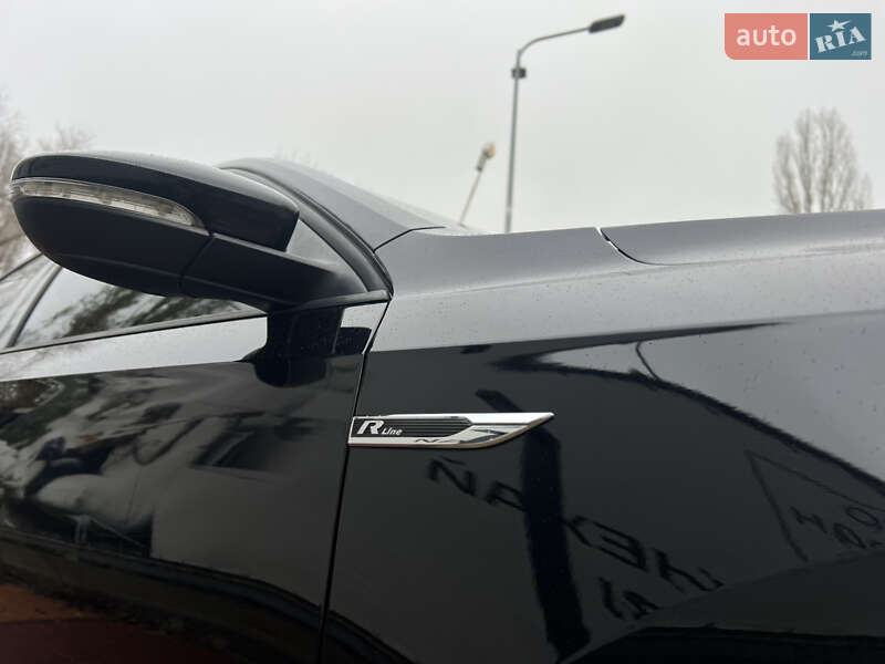 Седан Volkswagen Passat 2018 в Одессе