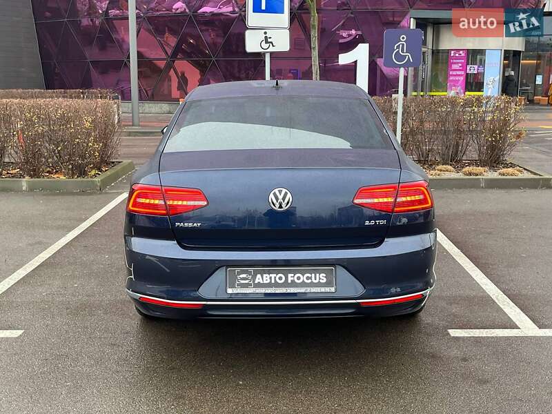 Седан Volkswagen Passat 2017 в Києві