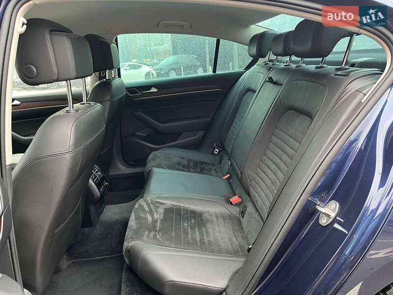 Седан Volkswagen Passat 2017 в Києві