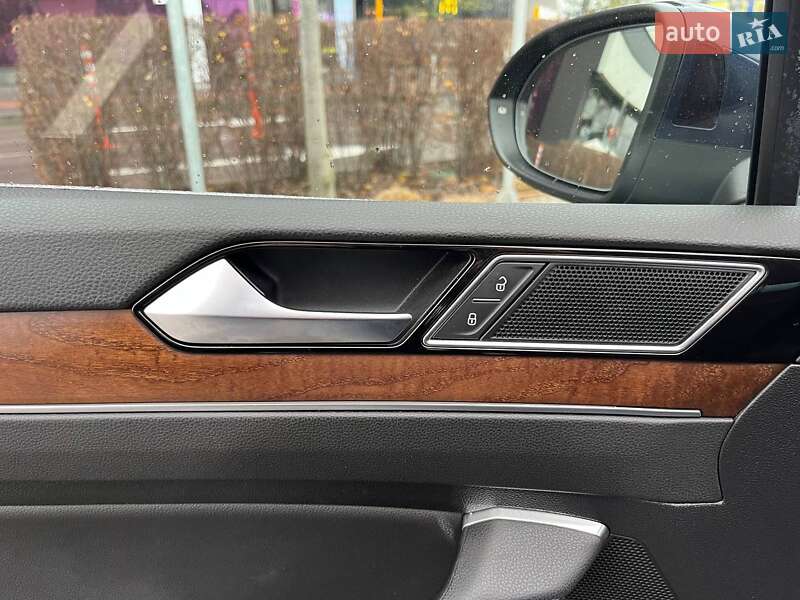 Седан Volkswagen Passat 2017 в Києві